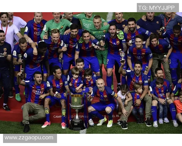 传奇足球巨星齐聚一堂 探秘全球最伟大冠军球员的辉煌历程