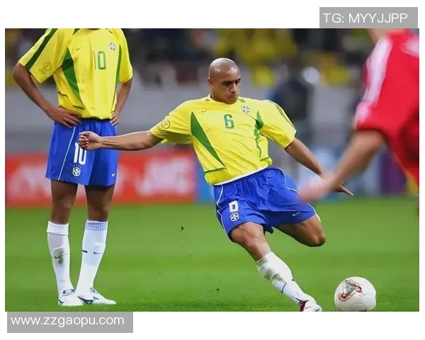 足球历史上最具影响力的十大球星及其传奇成就解析